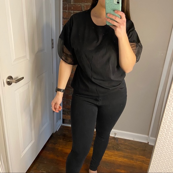 Zara Tops - Zara sheer sleeve top L